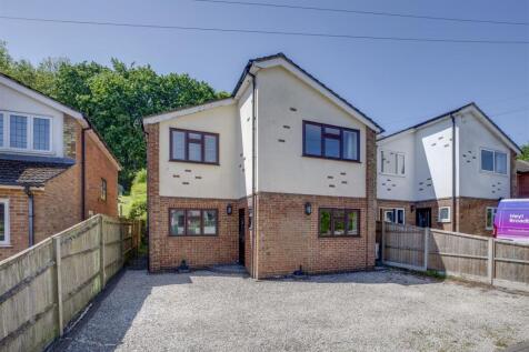 39 Eastern Dene, HP15 7BS-15.jpg