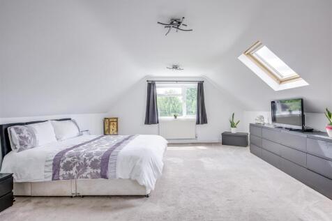 16 Wycombe Road, HP15 6RY-4.jpg