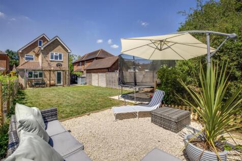 Mountain Ash, North Road,, HP15 6ND-13.jpg