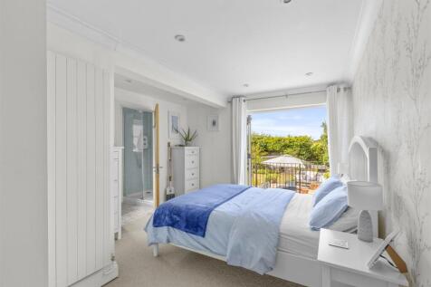 42 Brimmers Hill, HP15 6NP-13.jpg