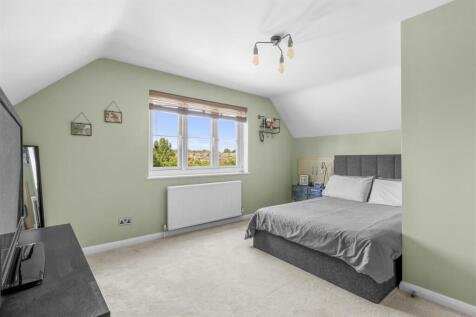42 Brimmers Hill, HP15 6NP-2.jpg