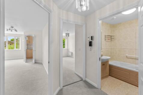 18 Hughenden Court, Penn Road, HP15 7BD-5.jpg
