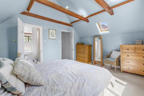 31 Beech Tree Road, HP15 6UR-13.jpg