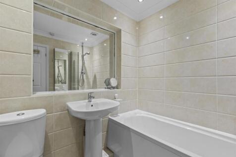 98 Cedar Avenue, HP15 7EF-4.jpg