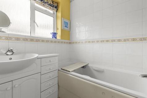 Karibu, Missenden Road, HP15 6DN-3.jpg