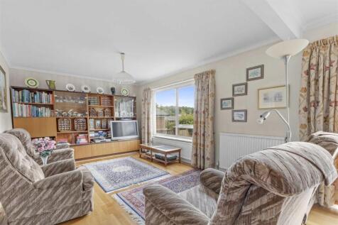 5 Southfield Drive, HP15 6NP (LOW RES)-9.jpg