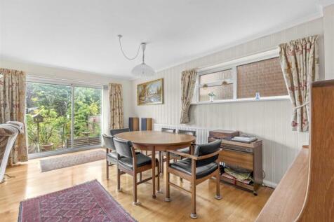 5 Southfield Drive, HP15 6NP (LOW RES)-7.jpg