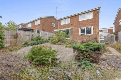 5 Southfield Drive, HP15 6NP (LOW RES)-13.jpg
