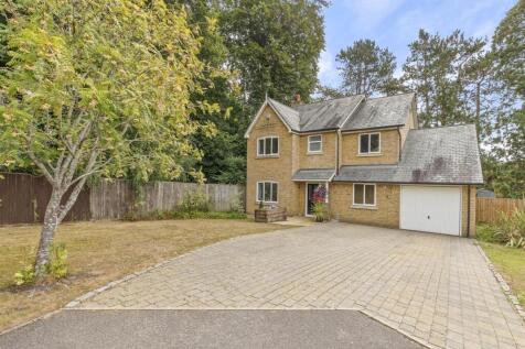 28 De Havilland Drive, HP15 7FP-23.jpg