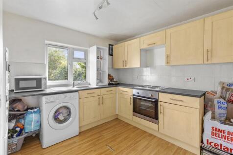 2 Ridings Cottages, Earl Howe Rd, HP15 6QQ-3.jpg