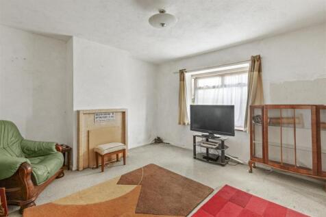 2 Ridings Cottages, Earl Howe Rd, HP15 6QQ-1.jpg
