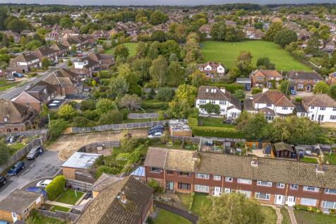 thumbnail_13 Court Lawns, HP10 8DH Drone-4.jpg