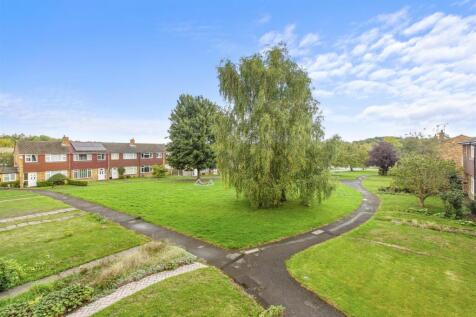 13 Court Lawns, HP10 8DH-9.jpg
