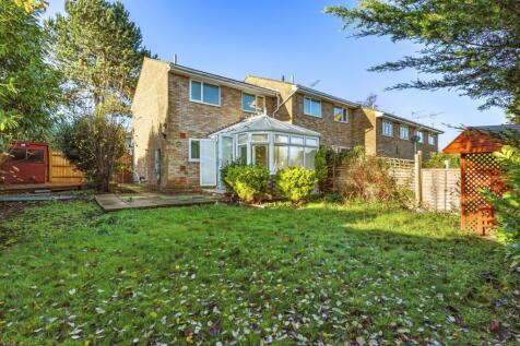 32 Campbells Ride, HP15 6TQ-13.jpg