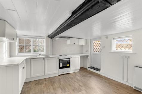 Rose Cottage, Lower Road, HP22 4DZ-4.jpg