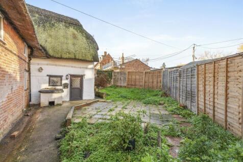 Rose Cottage, Lower Road, HP22 4DZ-6.jpg