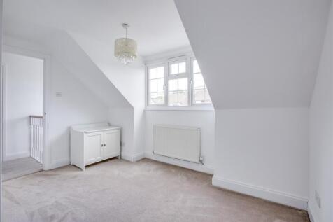 16 Wycombe Road, HP15 6RY-2.jpg