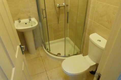 Communal Bathroom 