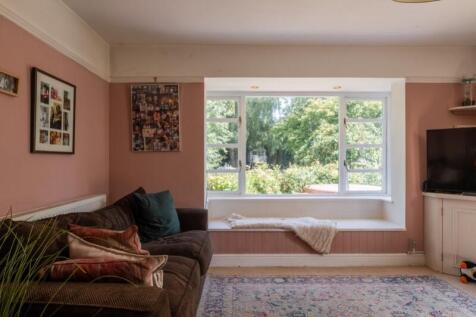 Yewdene-Cottage-28_fdee-f8c0-f9b9-9868-460f-476c-6