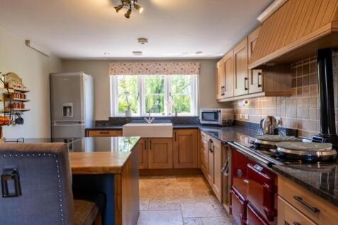 Plaisted-House-19_5c63-2446-3dc4-8b8d-45a0-110e-e2