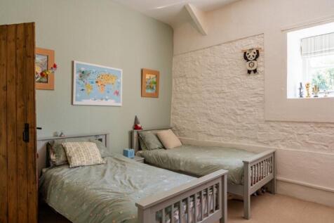 Plaisted-House-32_4c06-df61-7f3a-79a9-6d3c-c360-7e