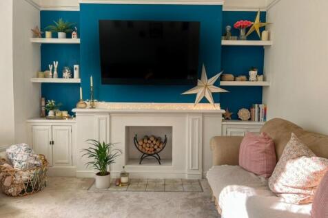 Living-Room_b07f-752c-7809-1674-9b14-9348-d8cf-99a
