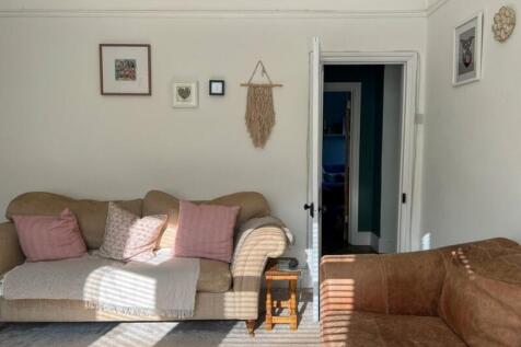 Living-Room-1_4c6f-0b35-2d52-a0d1-b1da-4bd2-c49b-2