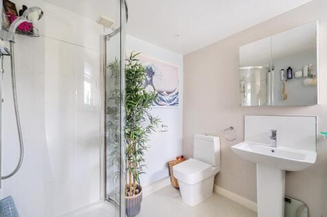 Bedroom 1 Ensuite