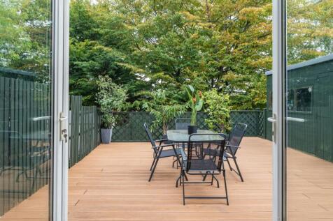 Lodden Close-13