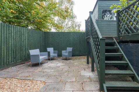 Lodden Close-20