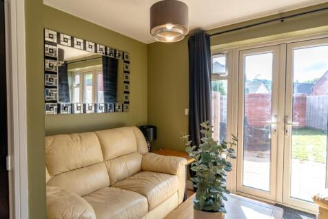 Dehavilland Road-10
