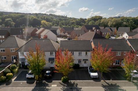 Dehavilland Road-1