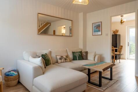 Marigold Close-6