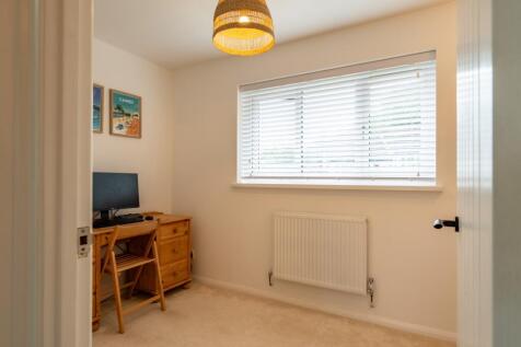 Marigold Close-28