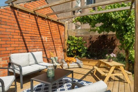 St Julians Avenue-42