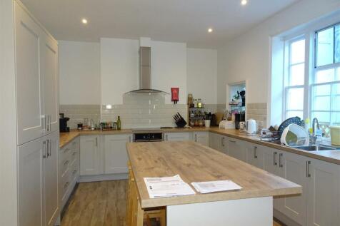 Kitchen (shared)