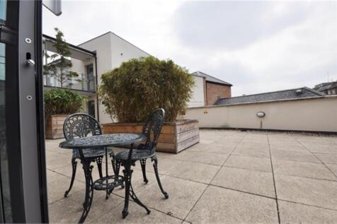 Communal terrace garden