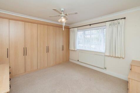GROUND FLOOR BEDROOM 2