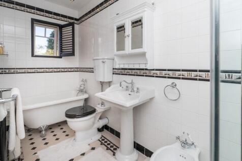 BEDROOM 1 EN-SUITE