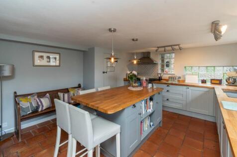 BREAKFAST KITCHEN