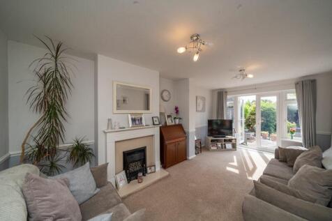 EXTENDED LOUNGE