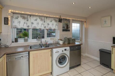 EXTENDED BREAKFAST KITCHEN