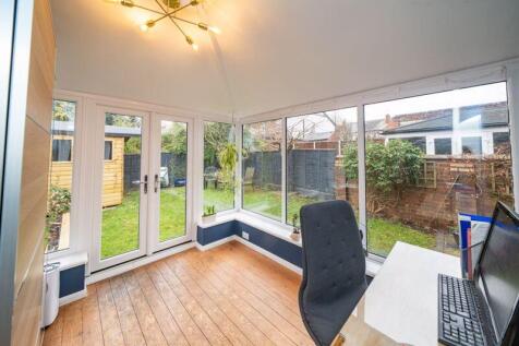 GARDEN ROOM