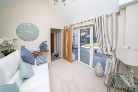 REAR SITTING ROOM