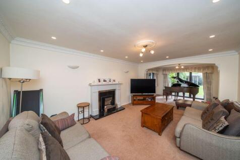 EXTENDED LOUNGE