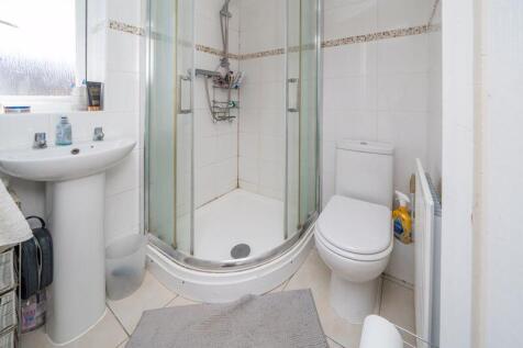BEDROOM 1 EN-SUITE