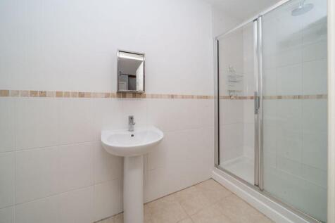BEDROOM 2 EN-SUITE