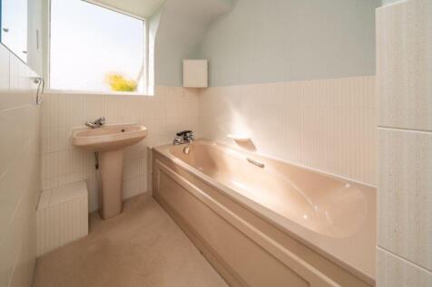 BEDROOM 1 EN-SUITE