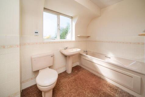 HOUSE BATHROOM