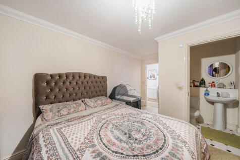 1372218-12-68fb44...